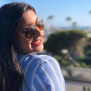 Meet your Posher, Anushka